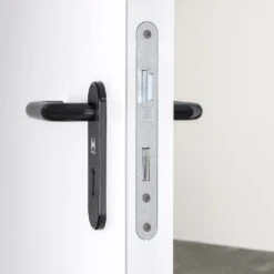 Hörmann Mehrzwecktür D65-1 OD -Türzubehör Geschäft 460426 hoermann mehrzwecktuer d65 1 od tuerschloss