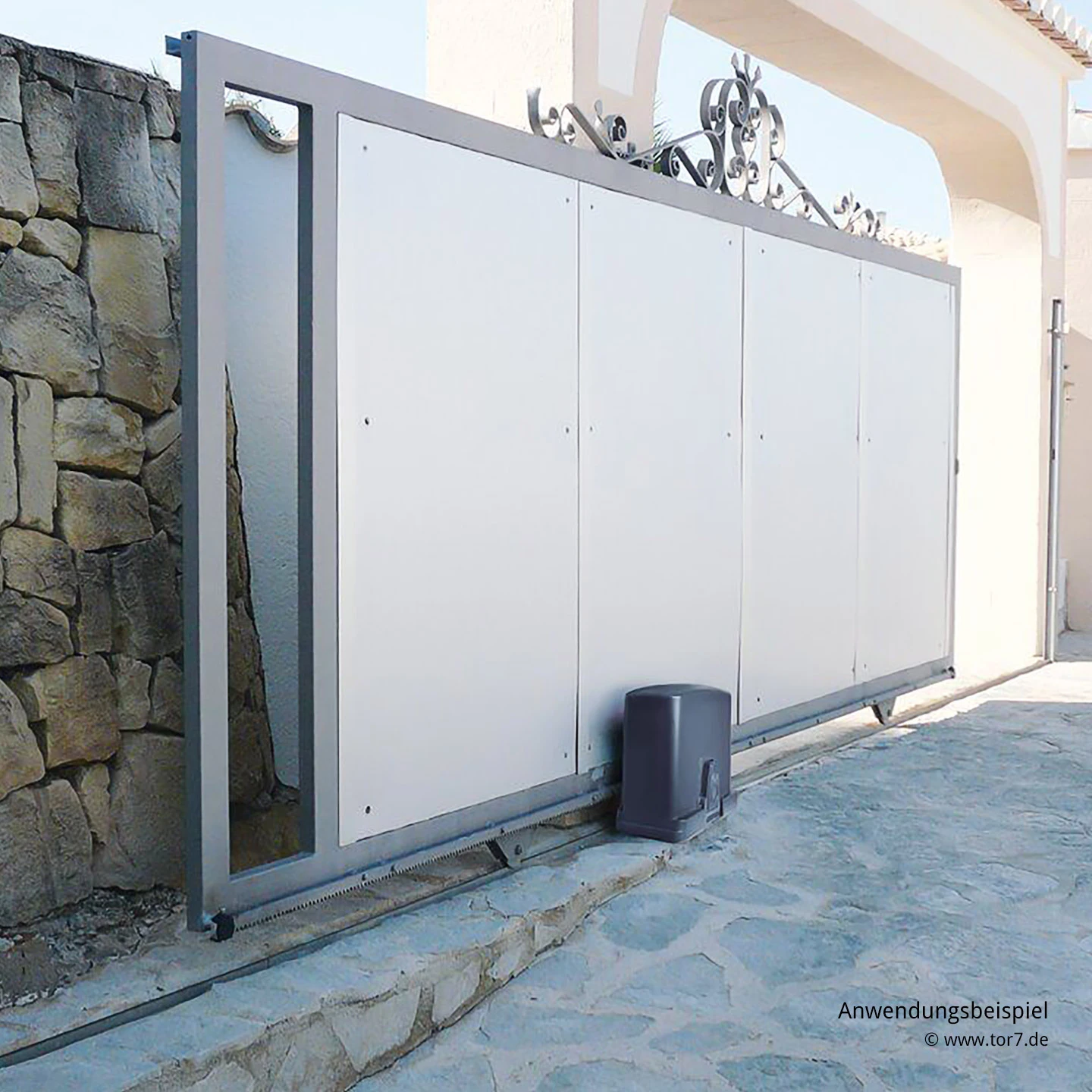 SOMMER Schiebetorantrieb RUNner Plus SOMMER Schiebetorantrieb RUNner Plus -Türzubehör Geschäft s11814 00001 sommer schiebetorantrieb runner plus anwendungsbeispiel